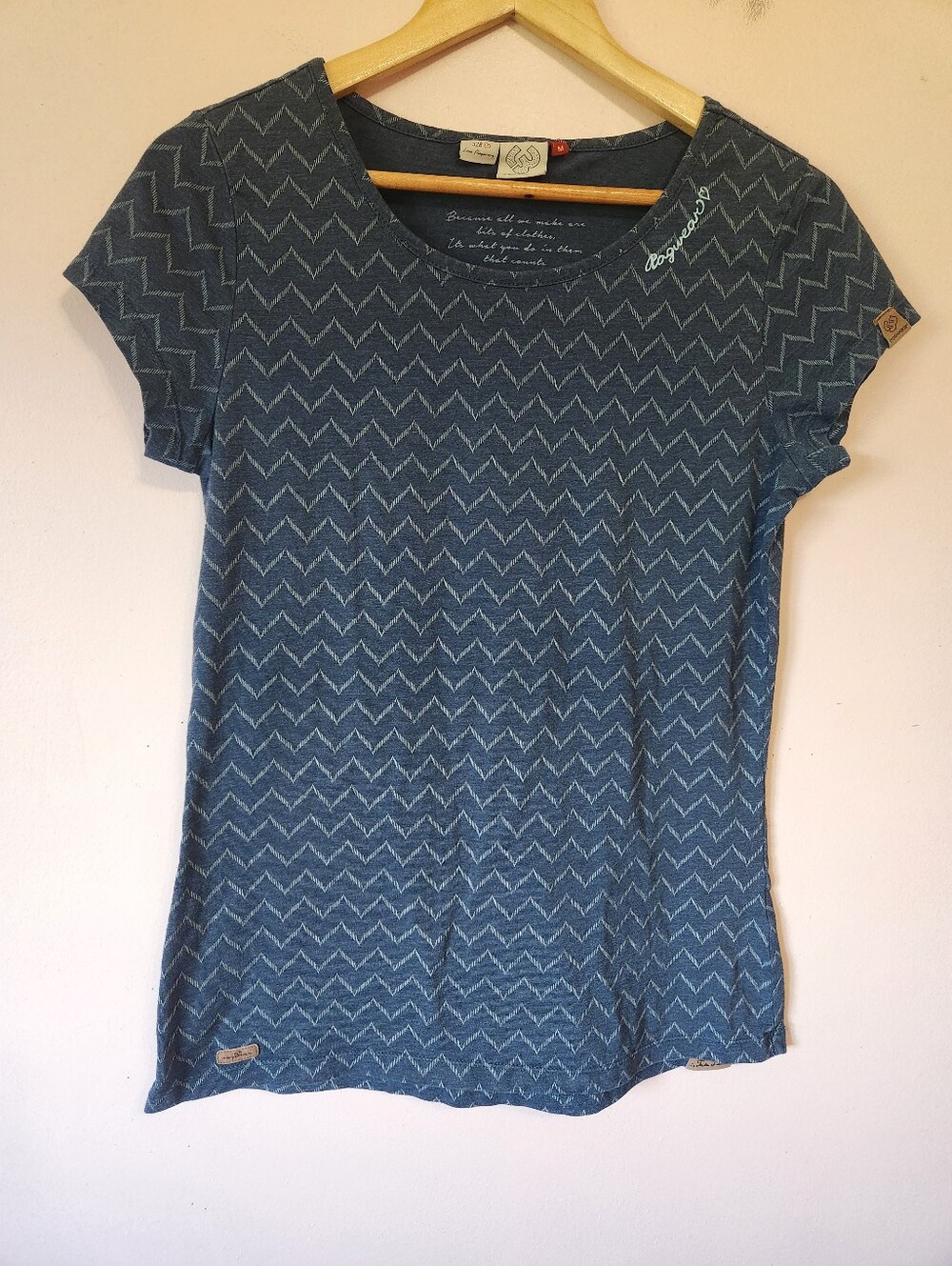 Ragwear Mint Zig Zag Vegan Streetwear Graphic T-Shirt Blue Chevron Size Medium